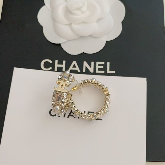 Chanel Earrings - Picture 1 of 4